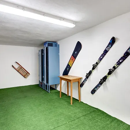 Elisabetta N1 * Λιβίνιο